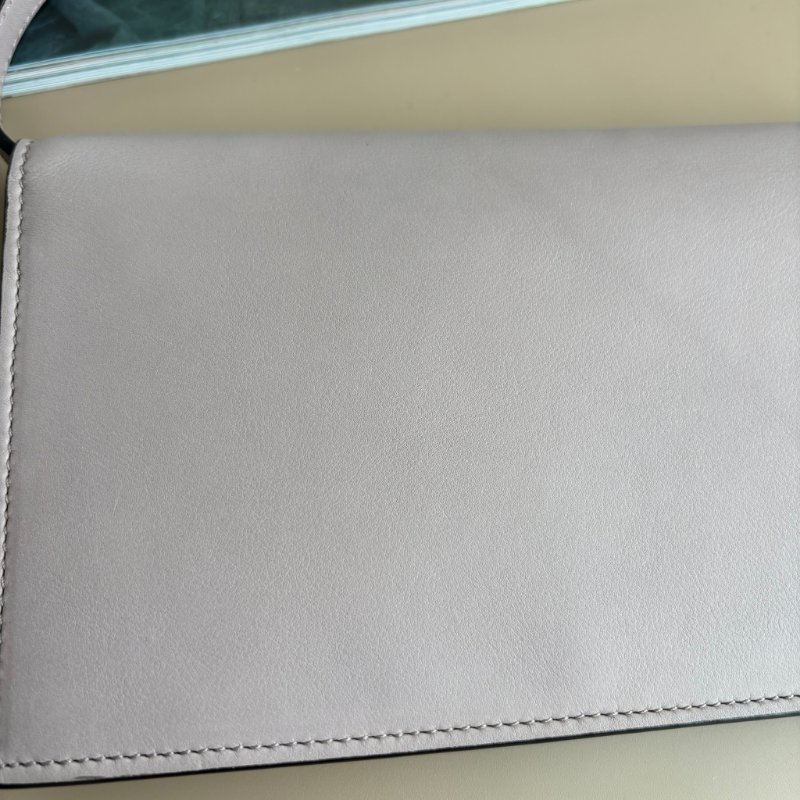 ::GUCCI:: 369664 淡粉紫色 雙G金屬釦式WOC 斜背包側背包 手拿包 晚宴包 功能包-6