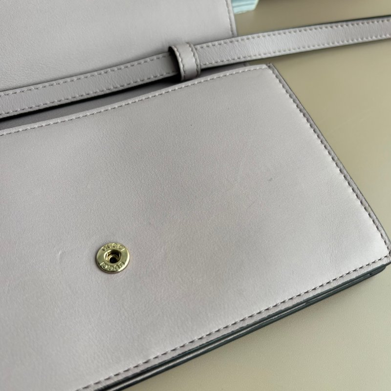 ::GUCCI:: 369664 淡粉紫色 雙G金屬釦式WOC 斜背包側背包 手拿包 晚宴包 功能包-19