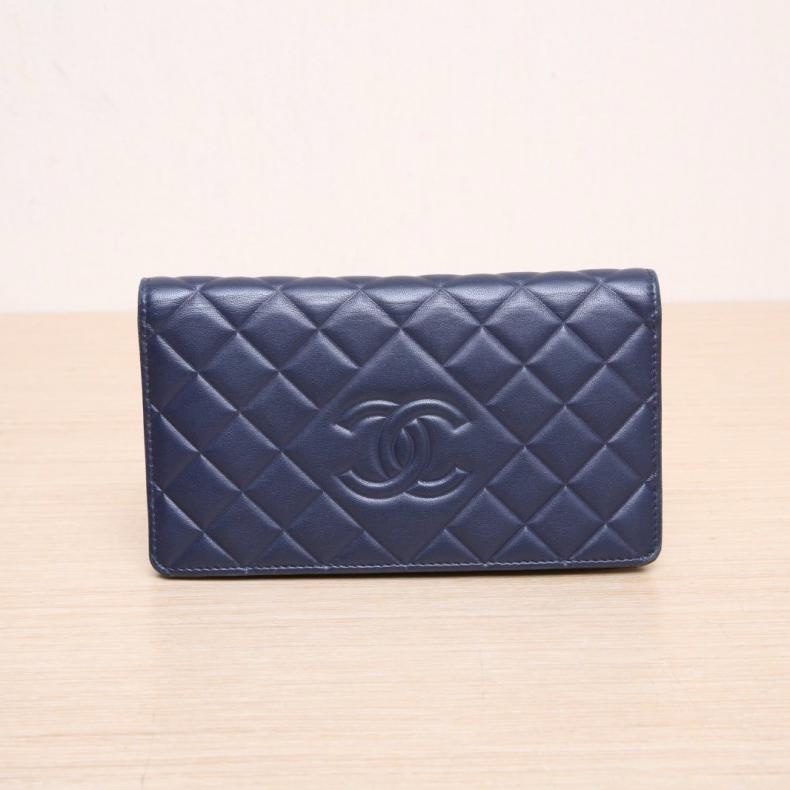 CHANEL(香奈兒)  墨藍色  21開 雙C LOGO 菱格紋長款錢包-0