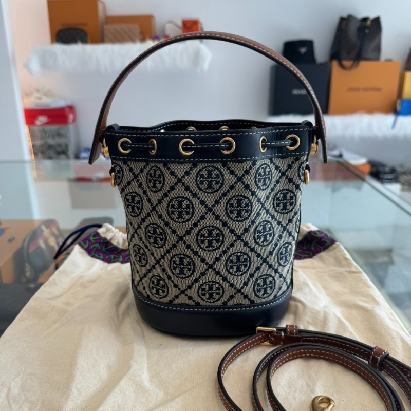 *SHIHNA名牌精品*TB mini 壓花肩背水桶包-1