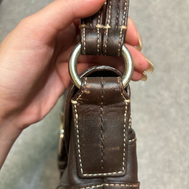 🏷️ Coach hobo 牛皮-18
