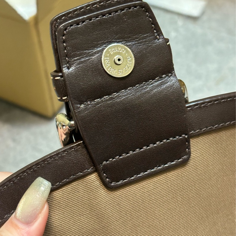 🏷️ Coach hobo 牛皮-23