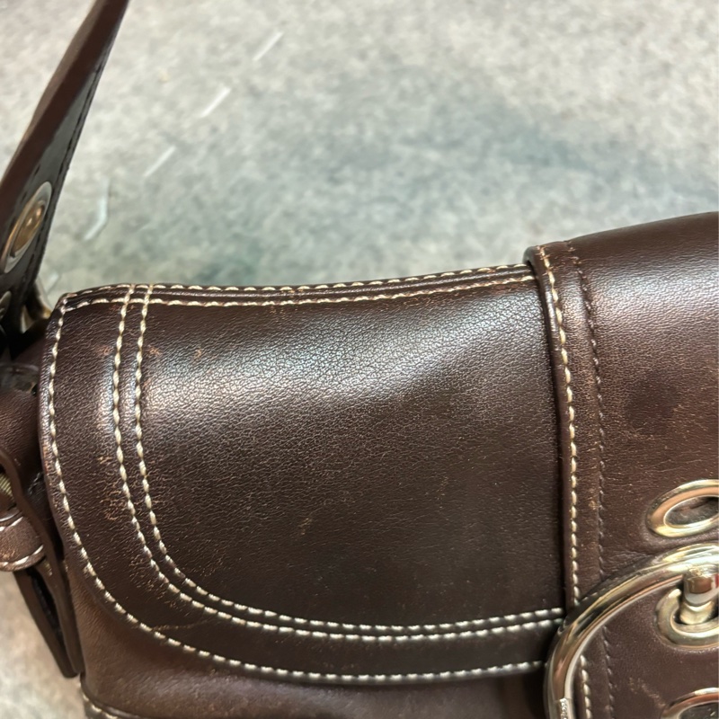 🏷️ Coach hobo 牛皮-26