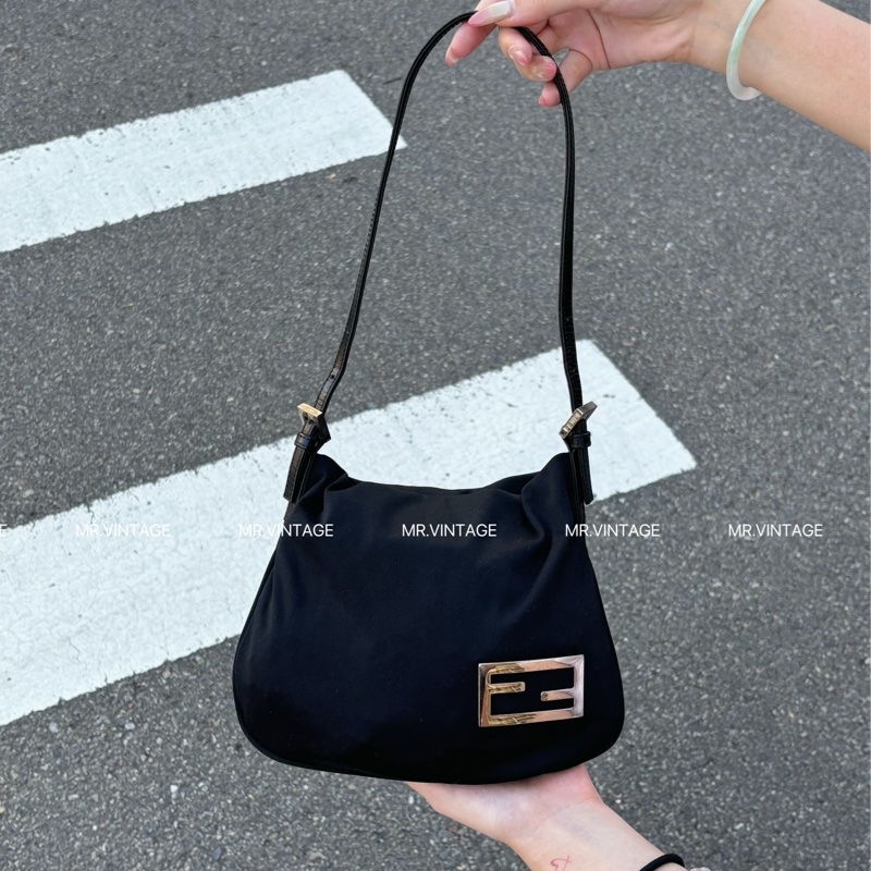 🏷️ Fendi hobo-2