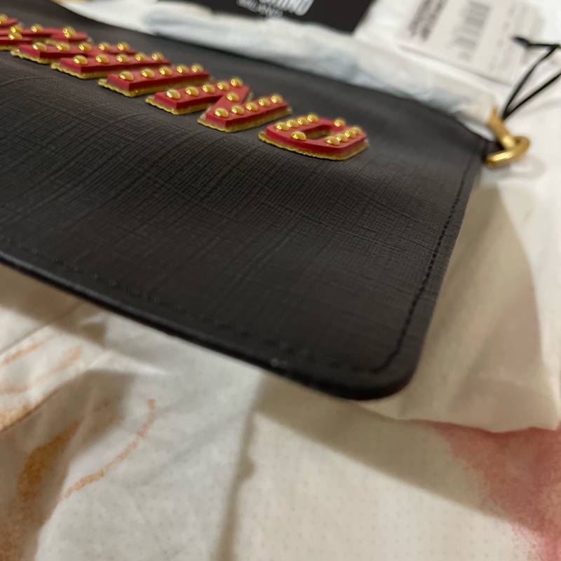 全新 Moschino 魔術熊 黑色手拿包 原廠防塵套 吊牌 說明卡-9