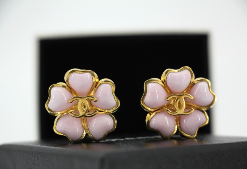 Chanel Vintage 97P 琉璃鍍金粉紅色山茶花耳環-0