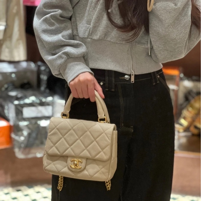 Chanel 23c香檳金手柄方胖子 鏈條斜挎包 芯片款 #近新閒置 #配件齊全 #僅試背-4