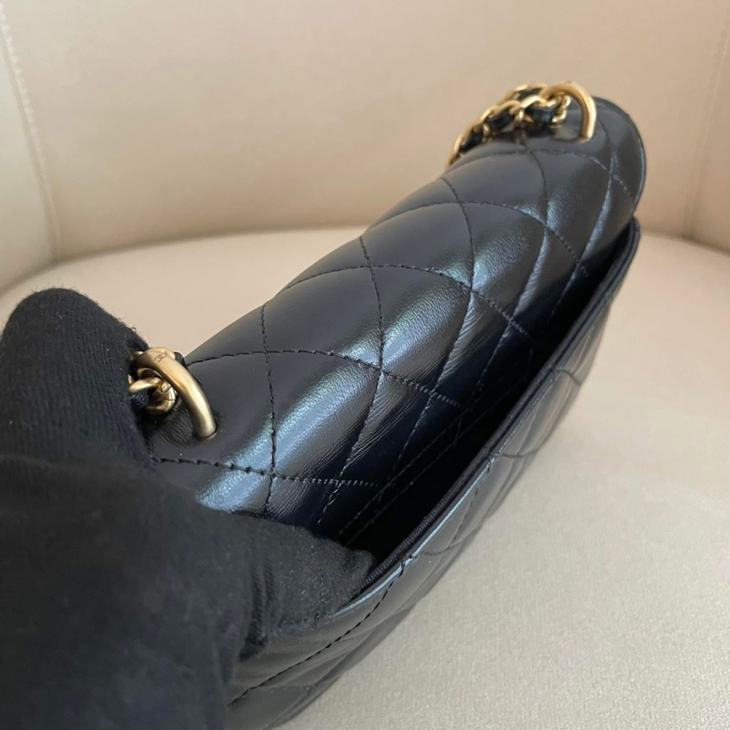 Chanel 圓弧夾層黑金woc-9