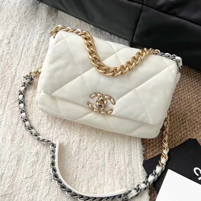 Chanel • 經典白金羊皮 19 Bag 小號-3