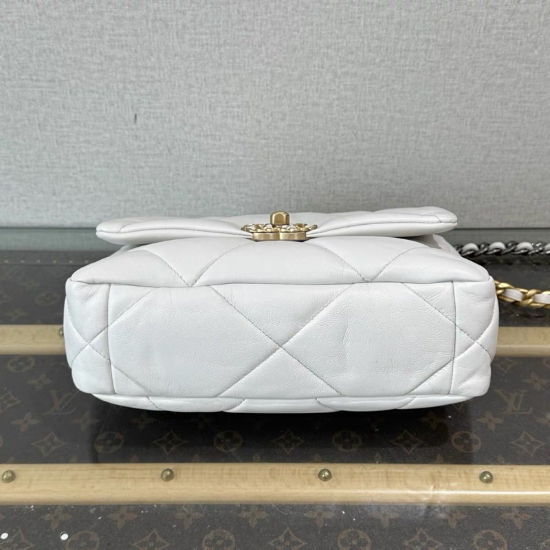 Chanel • 經典白金羊皮 19 Bag 小號-8