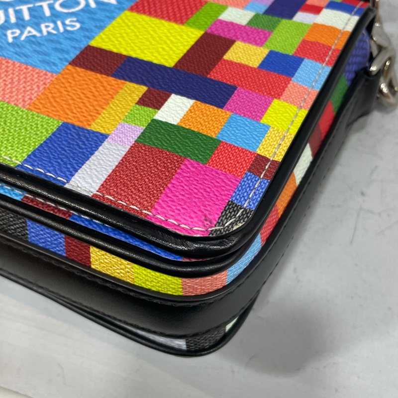 限量款✨Louis Vuitton N50036彩色棋盤格PVC拼牛皮銀釦斜背包 郵差包-8