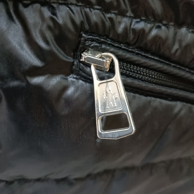 蒙可萊 MONCLER 黑色1號羽絨背心-12