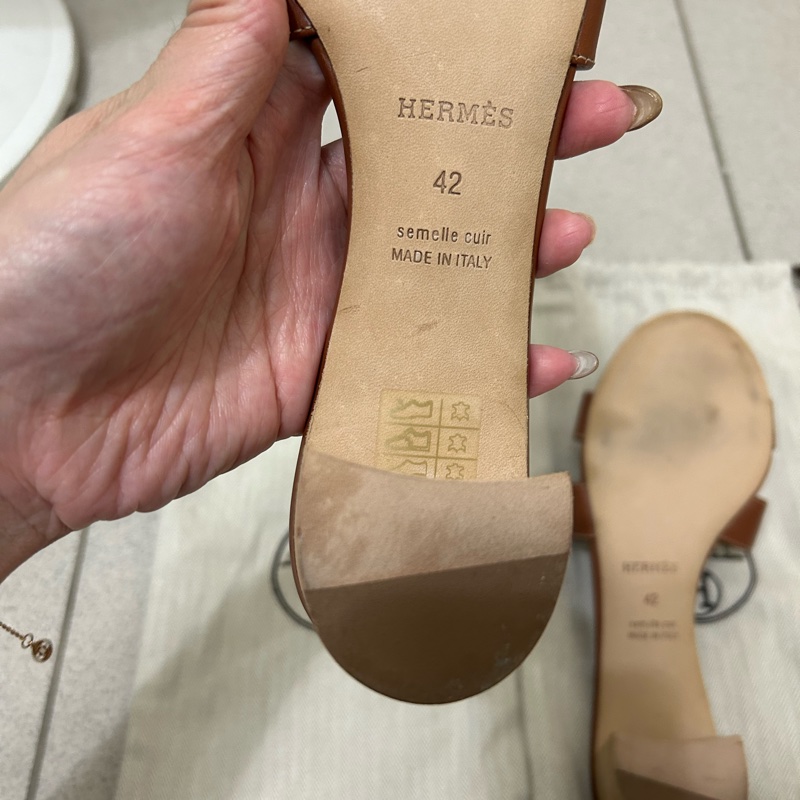 Hermes 經典H涼鞋 、經典棕色(大腳者的福利)-2