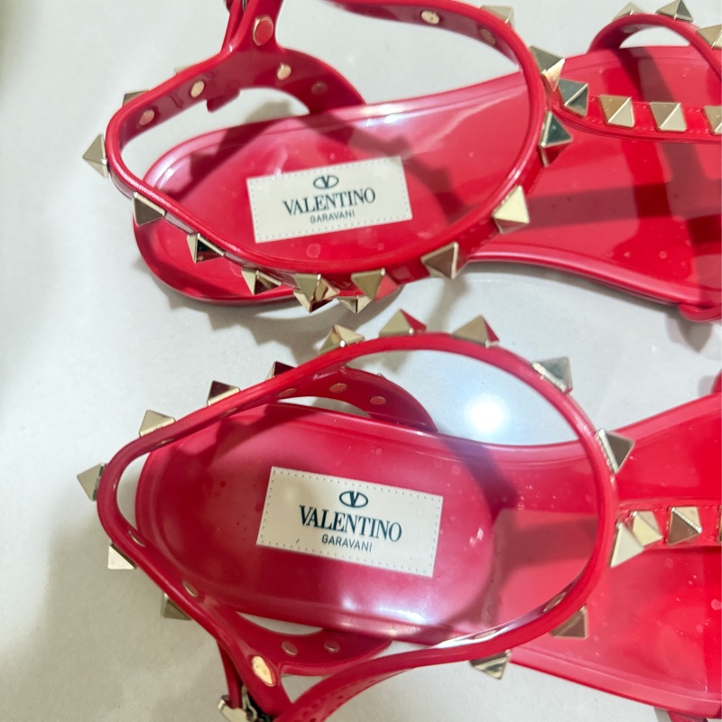 Valentino紅色卯釘橡膠涼鞋 拖鞋 卯釘 夏天標配-7