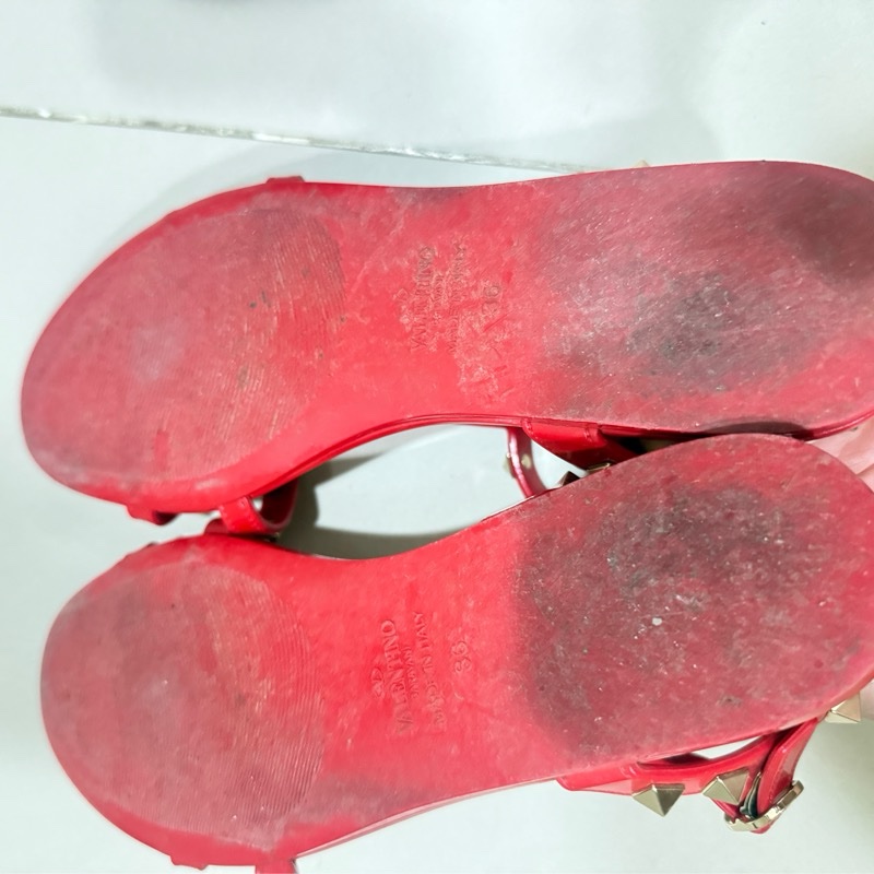 Valentino紅色卯釘橡膠涼鞋 拖鞋 卯釘 夏天標配-10