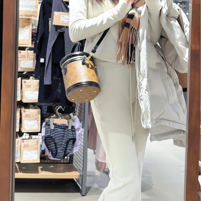 LV ANNES 晶片款 圓筒包 發財包 M43986-4