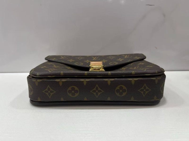 LV Pochette Metis 老花郵差包25*19*7  99新 配件塵袋-4