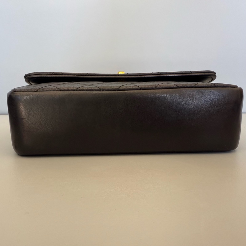 Vintage Chanel classic 19 cm flap bag 中古香奈兒豆豆迷你肩背包-7