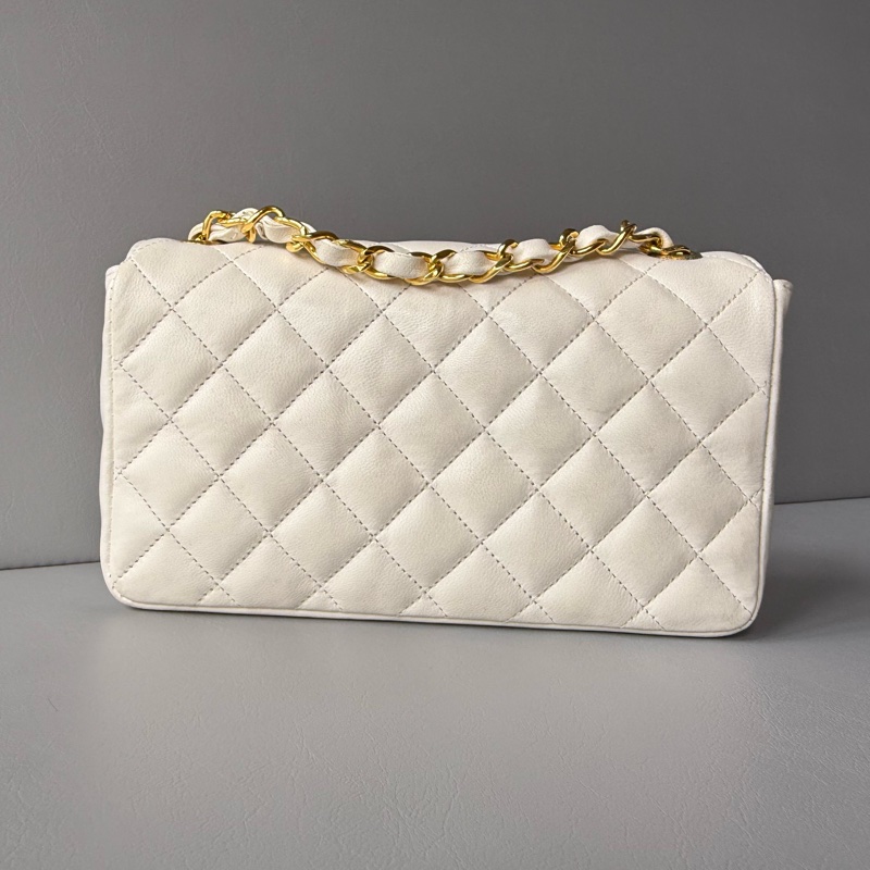 Vintage Chanel classic 19 cm flap bag 中古香奈兒豆豆迷你肩背包-7