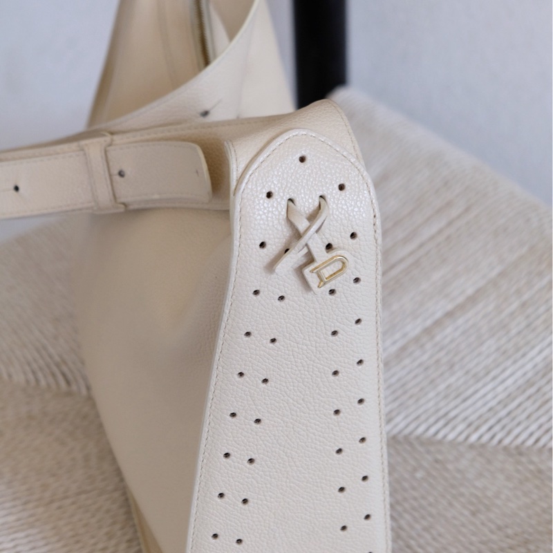 Delvaux 米白D扣牛皮單肩包🤍-1