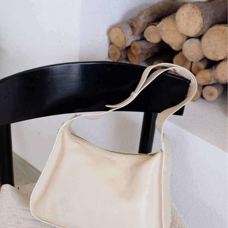 Delvaux 米白D扣牛皮單肩包🤍-3