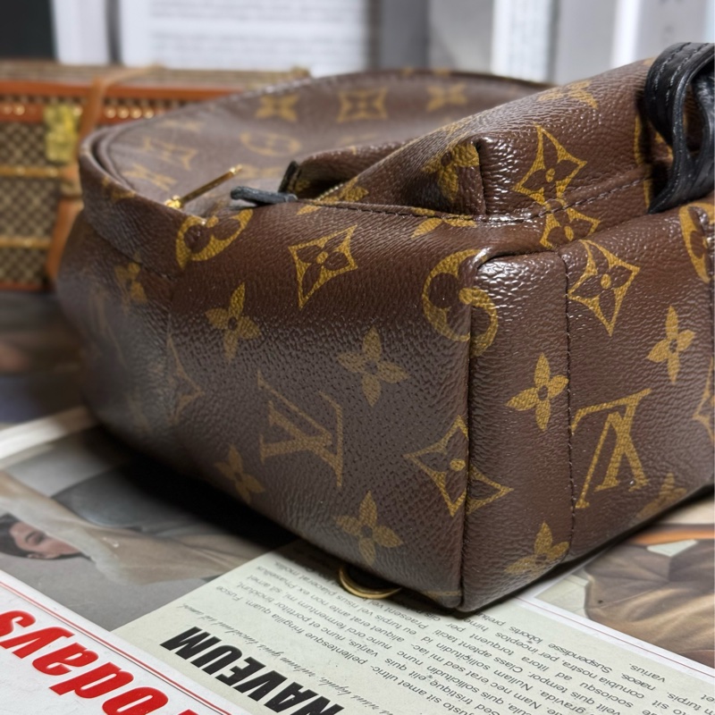 LV Palm Springs Mini 小書包-10