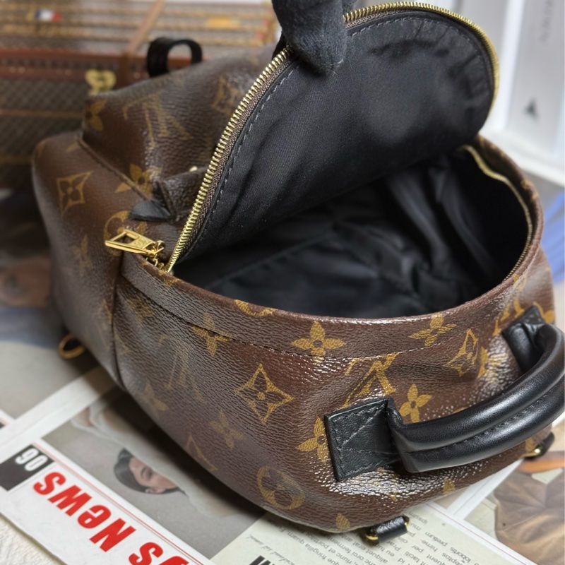 LV Palm Springs Mini 小書包-12