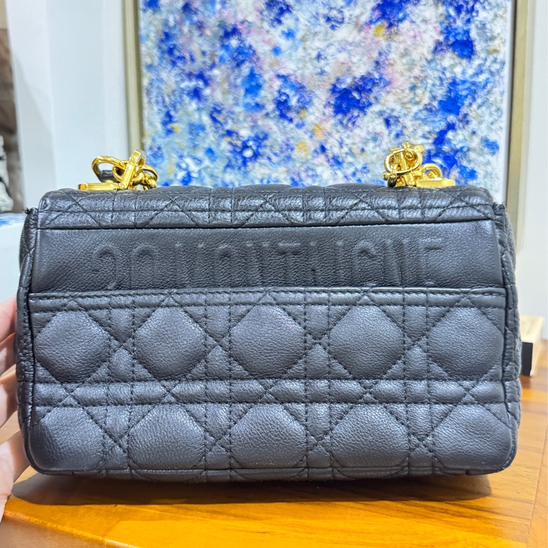 🥳不到專櫃四折）Dior Caro 小 黑色金扣 Cannage 籐格紋小牛皮-1