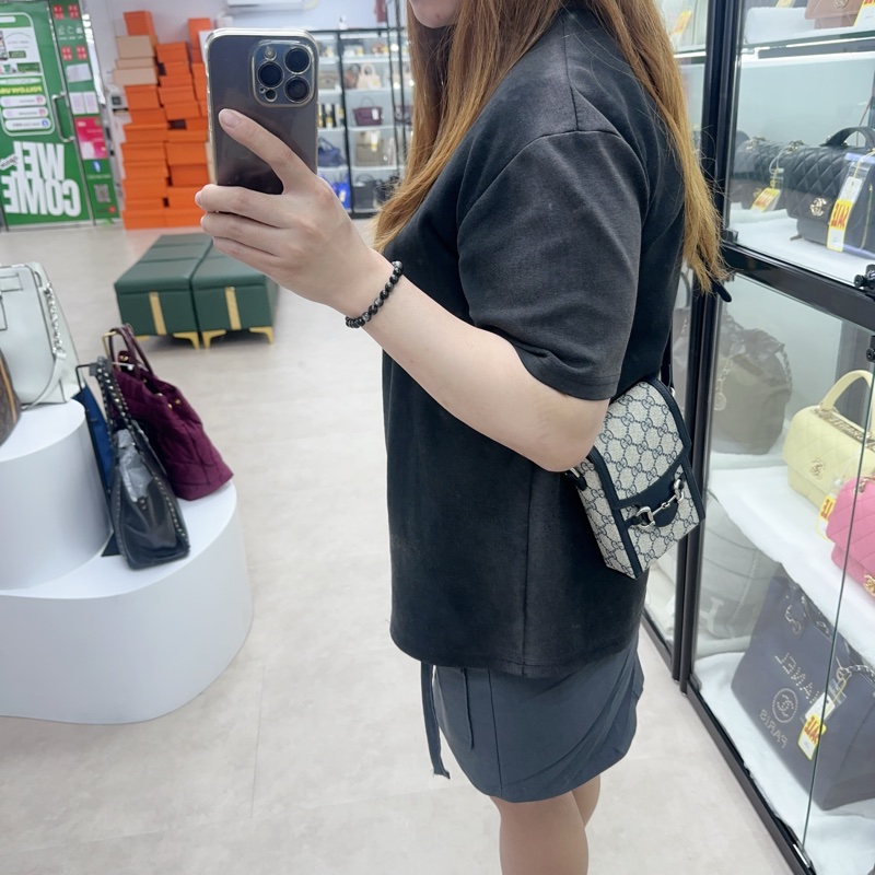 GUCCI Horsebit 1955 海軍藍手機包 斜肩包-1