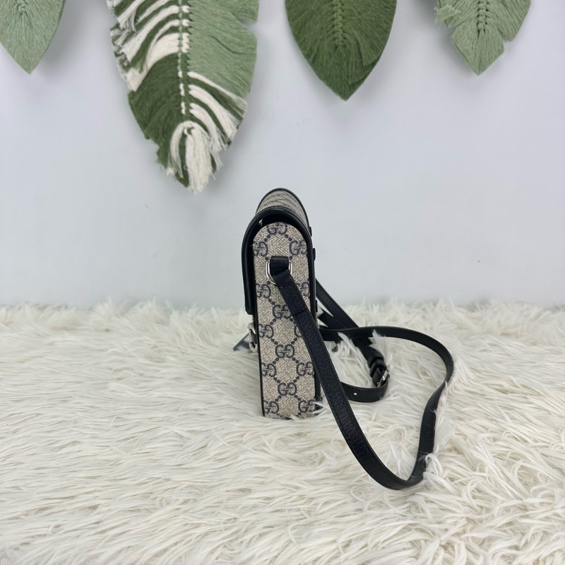 GUCCI Horsebit 1955 海軍藍手機包 斜肩包-2