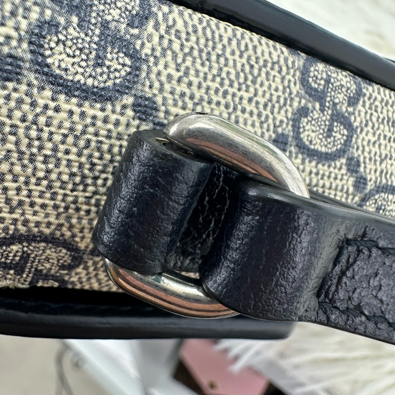 GUCCI Horsebit 1955 海軍藍手機包 斜肩包-11