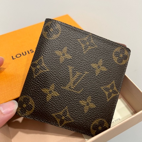 Louis Vuitton LV 經典老花對折8卡短夾