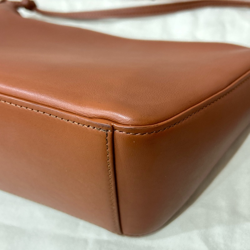 LOEWE 迷你 Hammock Hobo 經典小牛皮包 焦糖色-9
