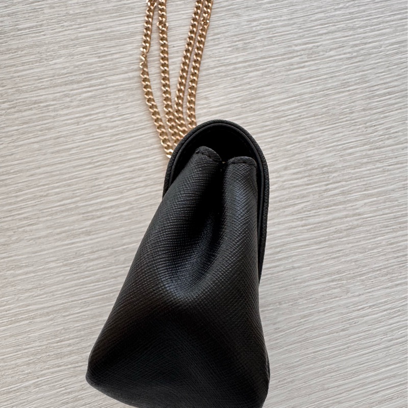 Vivienne Westwood Saffiano防刮翻蓋斜背/鏈條包 黑金 近全新 西太后 包包 小包 小廢包-4