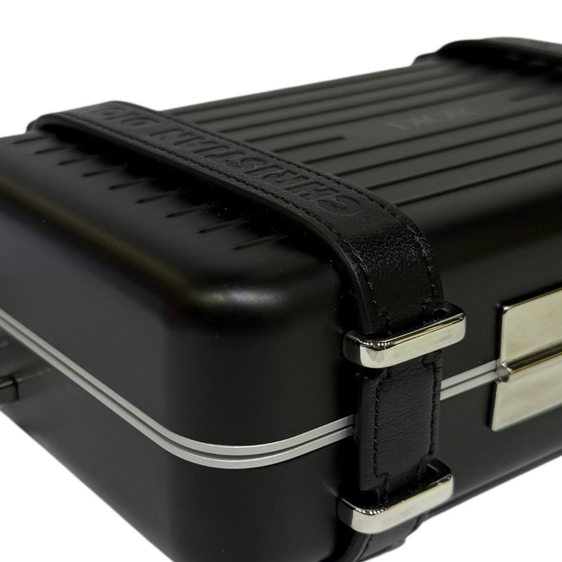 【美收精品】Dior X Rimowa 鋁質和粒面觸感頂級小牛皮手拿包 2-359-5