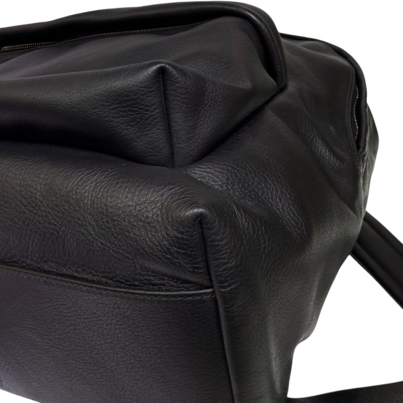 【美收精品】GIVENCHY黑色皮革後背包 2-338-5