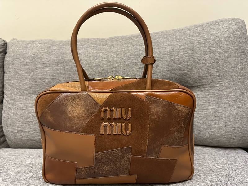 Miu Miu 皮革拼縫 Beau 手袋-2