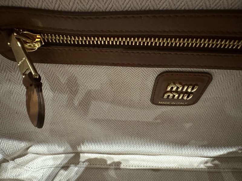 Miu Miu 皮革拼縫 Beau 手袋-7