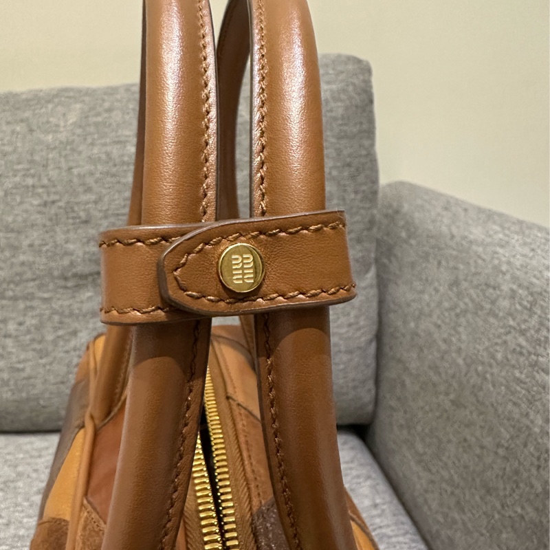 Miu Miu 皮革拼縫 Beau 手袋-8