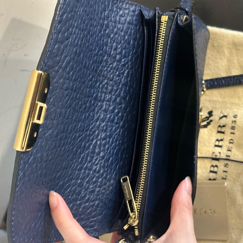 99新🈶️吊牌❤️ burberry #皇家藍 #荔枝牛皮 #woc #鏈條包-10