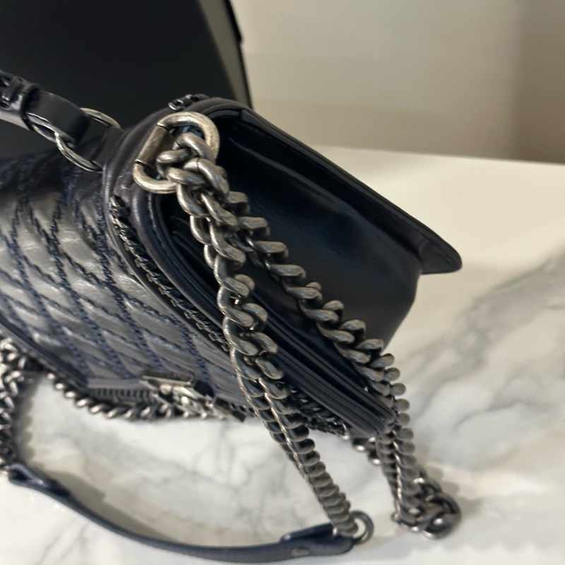 大全配🈶️購證❤️香奈兒手柄款 leboy 油臘牛皮boy25 限量款-5