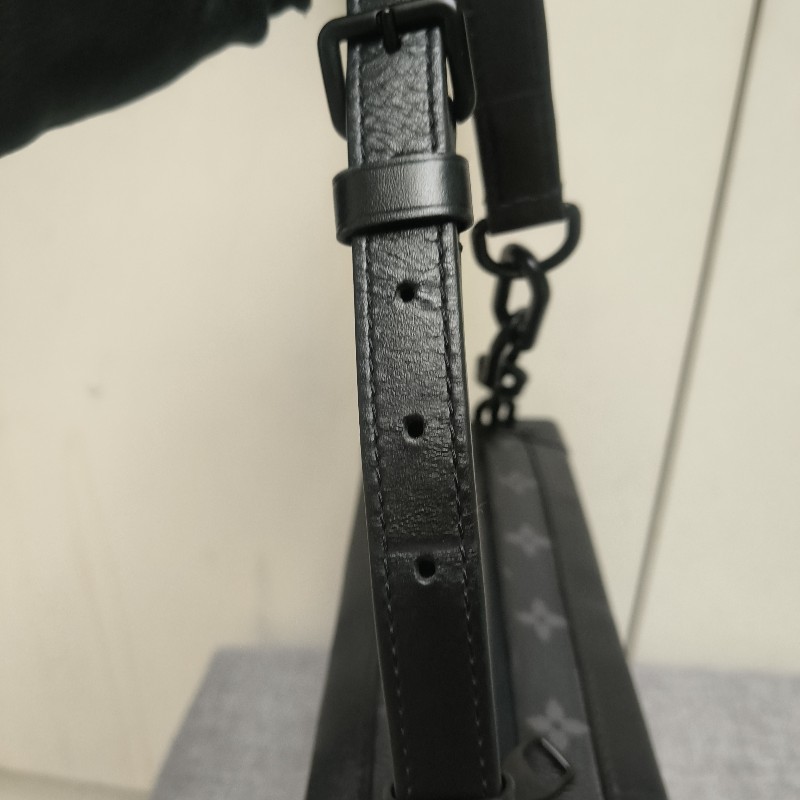 🌺盛夏折扣🌺快閃一週甜價至7/20‼️【8成新】㊣✨Louis Vuitton✨(贈內膽包)路易威登 LV 老花 SOFT TRUNK BOX黑武士 軟盒子 盒包 箱包 肩背包 斜背包 /二手精品/二手包🌳二手樹屋🌳-36