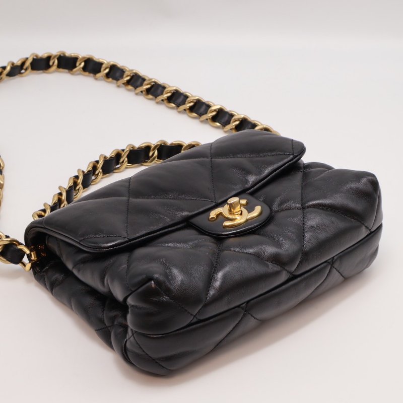 CHANEL 22B粗鍊帶枕頭包 - 小號黑金-4