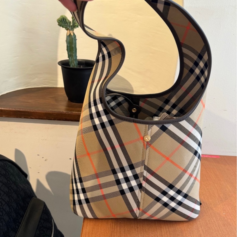 Burberry博柏利 按扣閉合可拆卸小袋 Hobo 小號-2