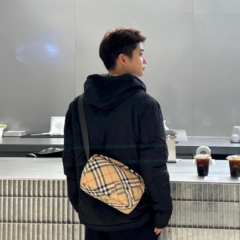 Burberry博柏利 戰馬斜挎包 男款-0