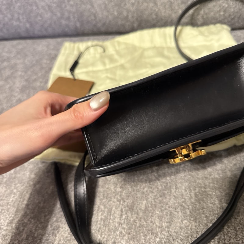 BURBERRY TB Logo包mini-4