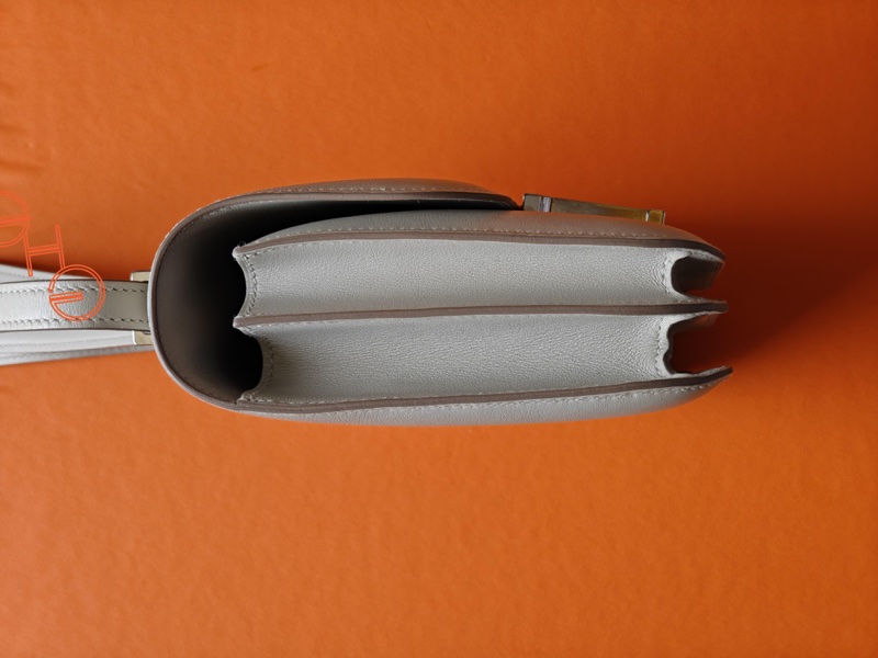 二手愛馬仕迷你康康 Hermes Mini Constance / Swift  / 銀扣 / 80 珍珠灰Gris Perle / Stamp Y ( 95% 新 )-6