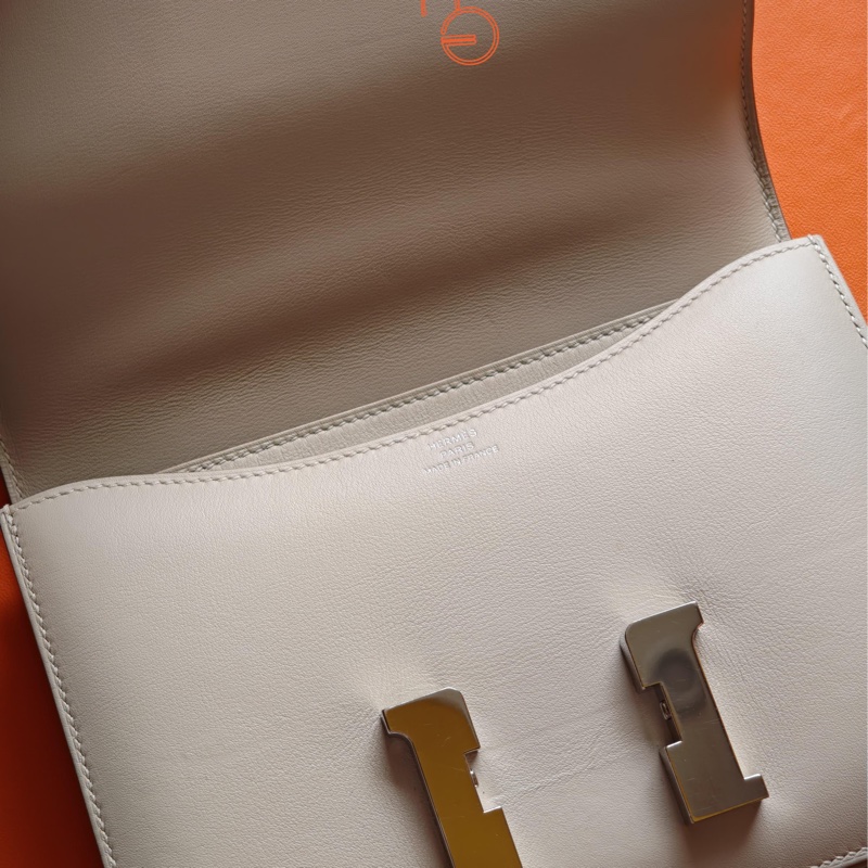 二手愛馬仕迷你康康 Hermes Mini Constance / Swift  / 銀扣 / 80 珍珠灰Gris Perle / Stamp Y ( 95% 新 )-16