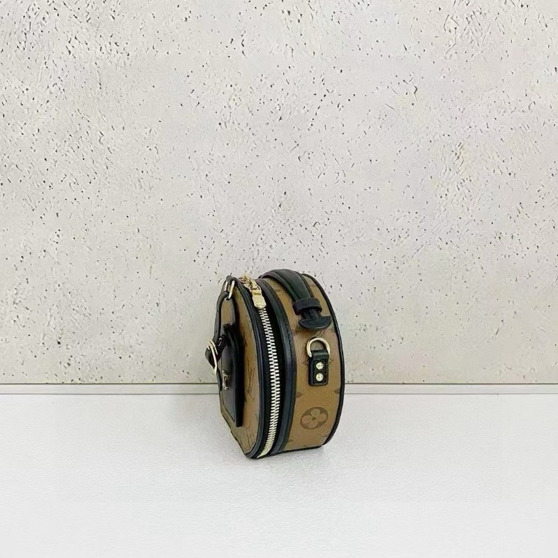 LV boite chapeau mini-3