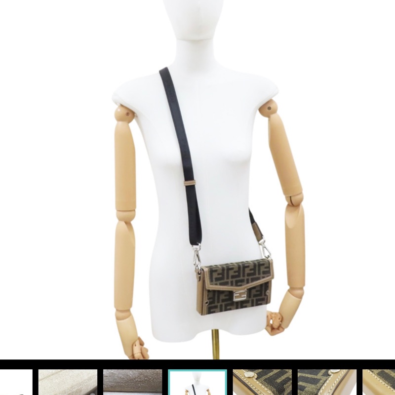 CC蕾夢🍋《超優質全新品》 FENDI logo滿版 男女皆可用 手機包 小包 斜背包（全新可驗、附購證、防塵袋、紙袋）-4